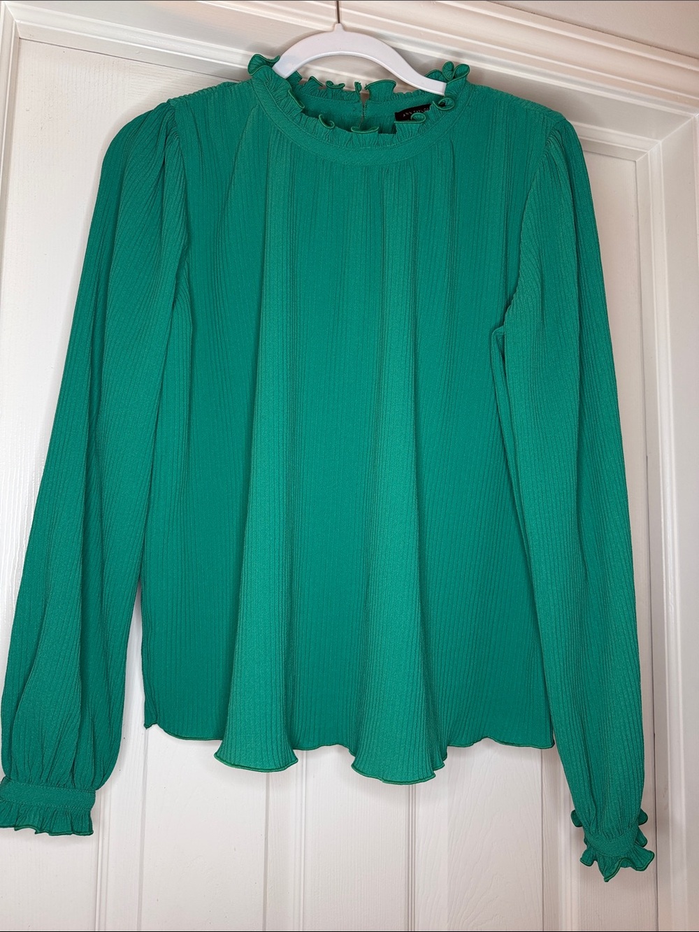 Ann Taylor Green Ruffle-Neck Long-Sleeve Top